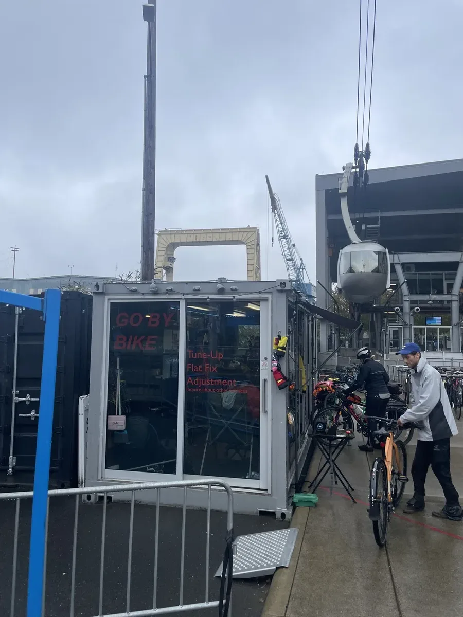 Kiosque de réparation Go By Bike à Portland